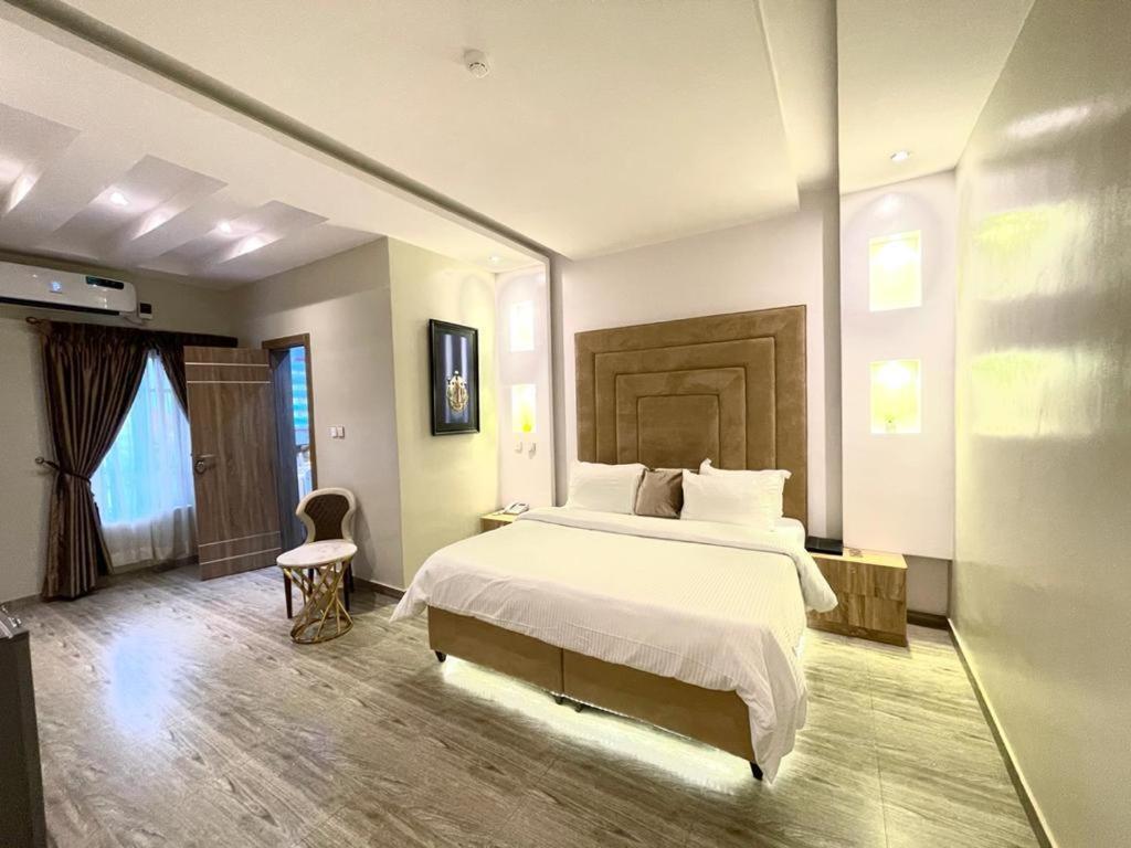 God'S Touch Apartments Signature Lagos Ngoại thất bức ảnh