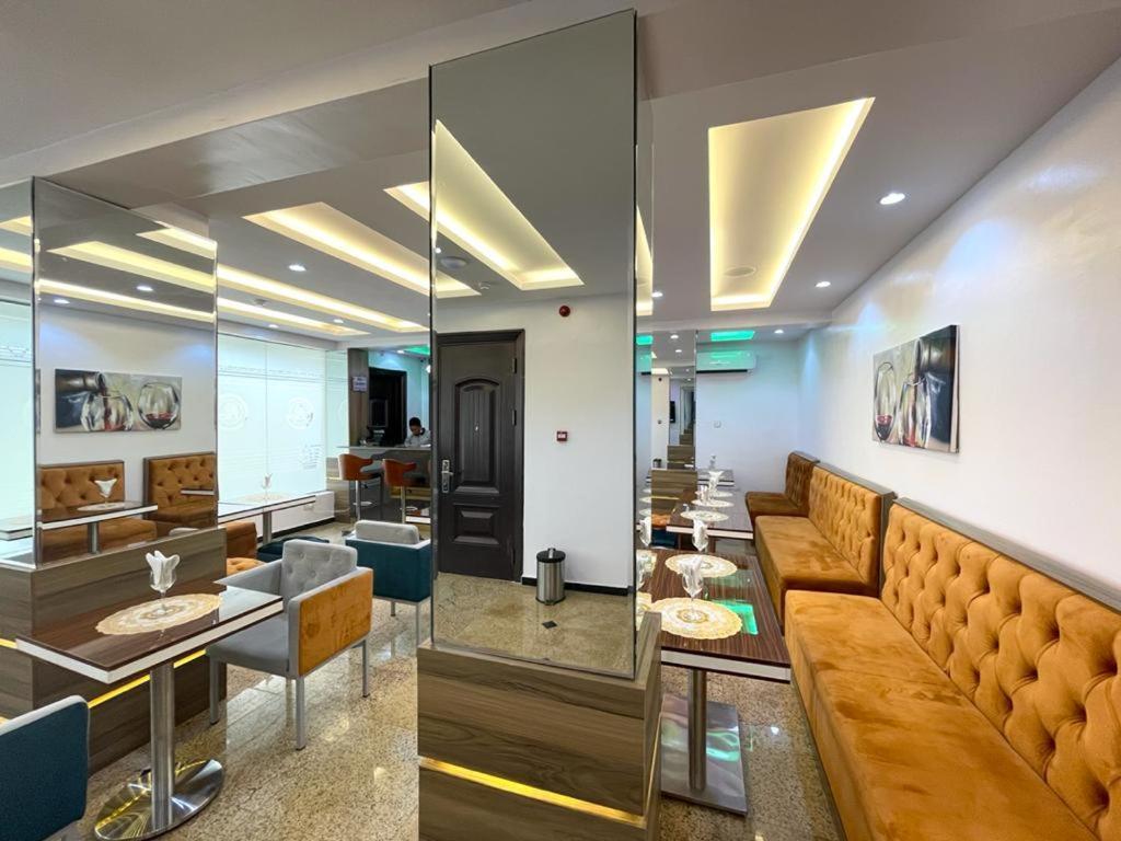 God'S Touch Apartments Signature Lagos Ngoại thất bức ảnh