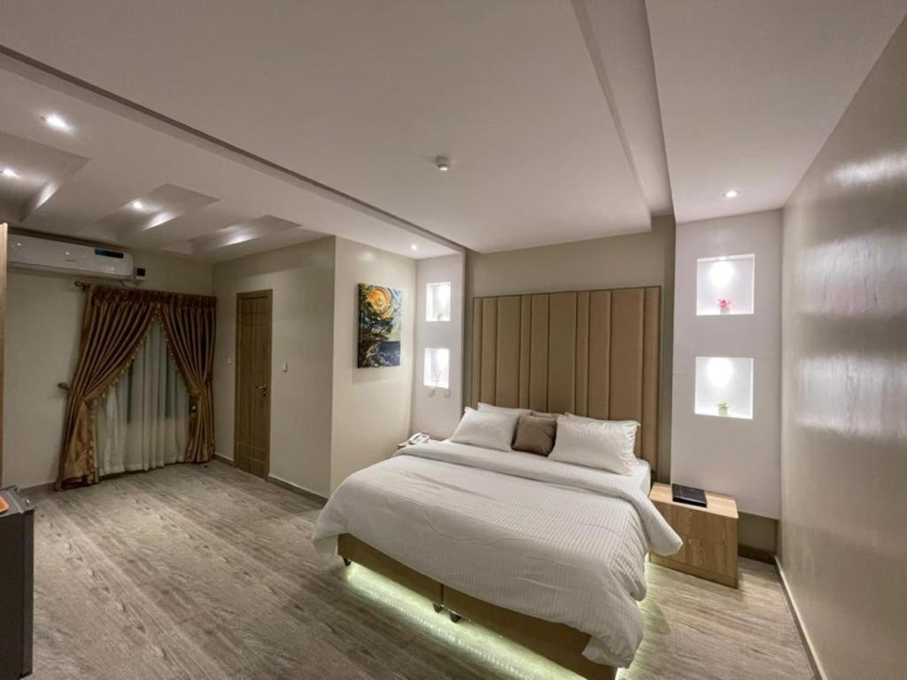 God'S Touch Apartments Signature Lagos Ngoại thất bức ảnh