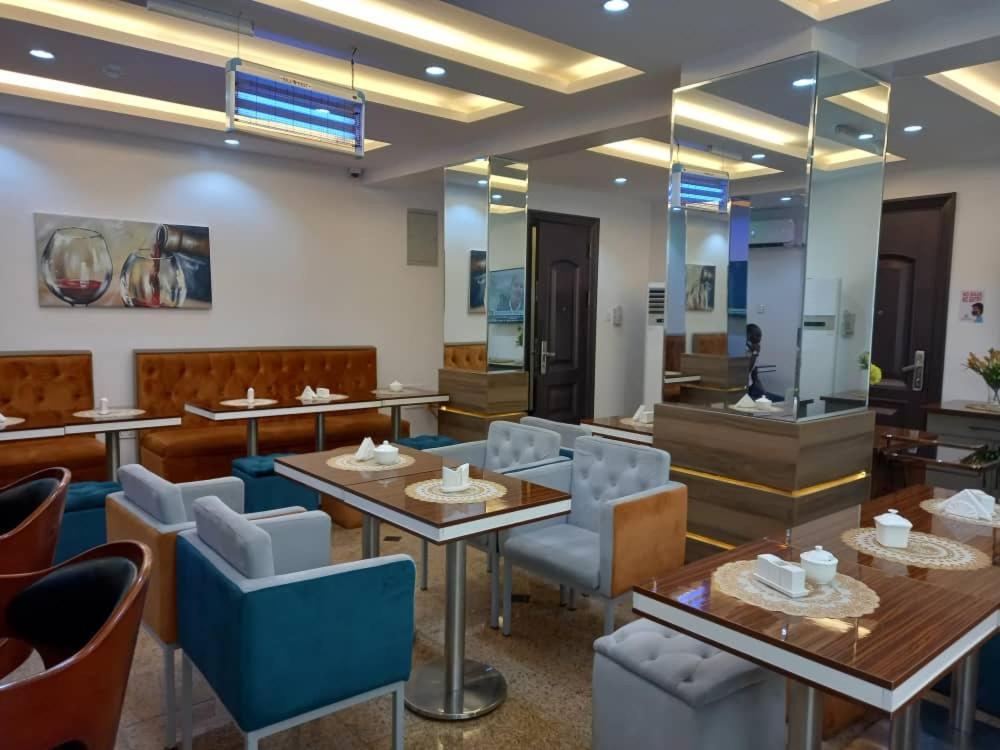 God'S Touch Apartments Signature Lagos Ngoại thất bức ảnh